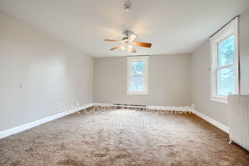 5510 Edna Ave #2ndFL - Photo 7 of 31