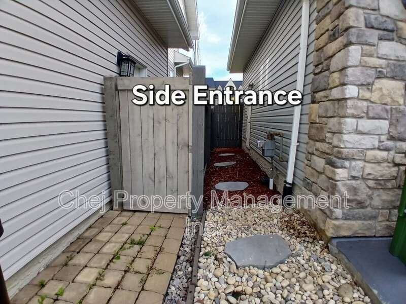 6421 Sandin Cres Nw - Photo 2 of 11