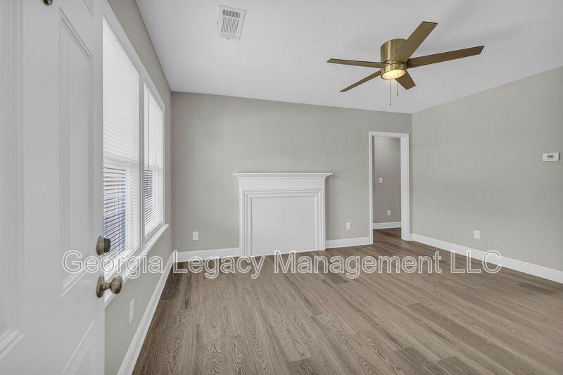 55 Andrews Ct #103 - Photo 3 of 26