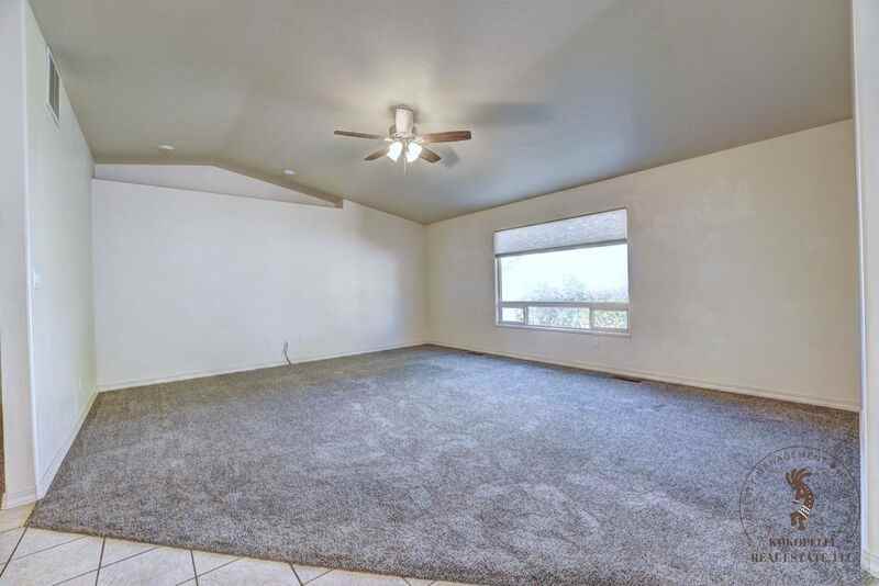 661 Mccaldon Way - Photo 7 of 11