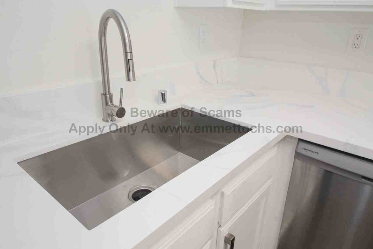 Westchester Manor, LLC - Photo 7 of 37