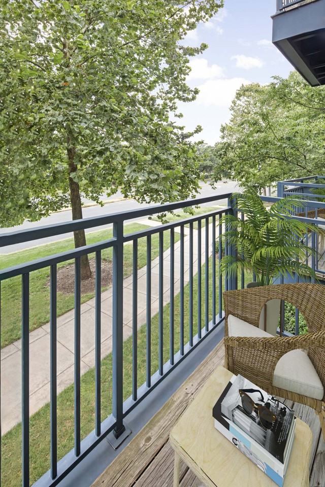 Camden Monument Place - Photo 7 of 49