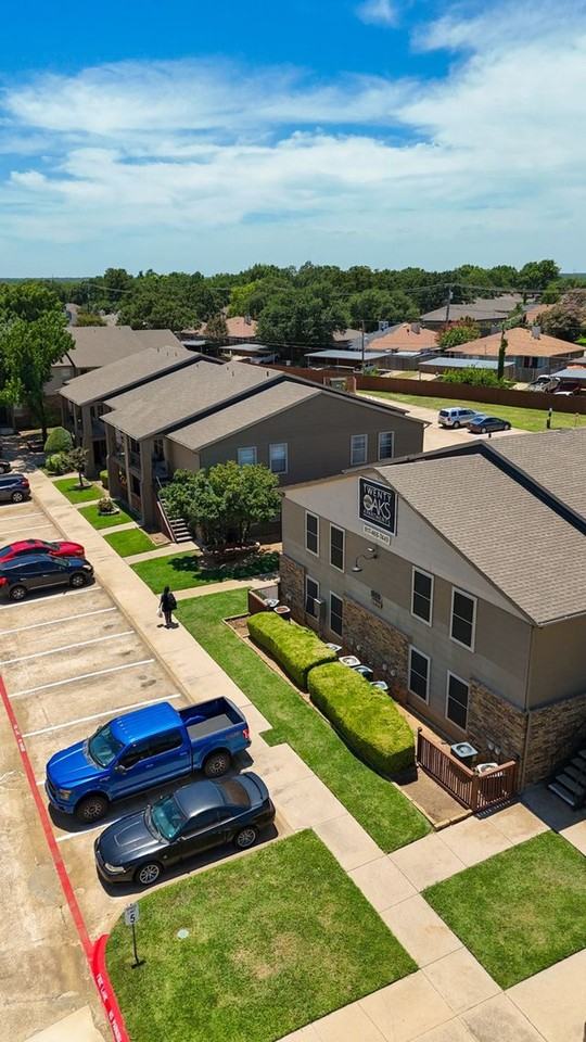 Twenty Oaks - Photo 2 of 6