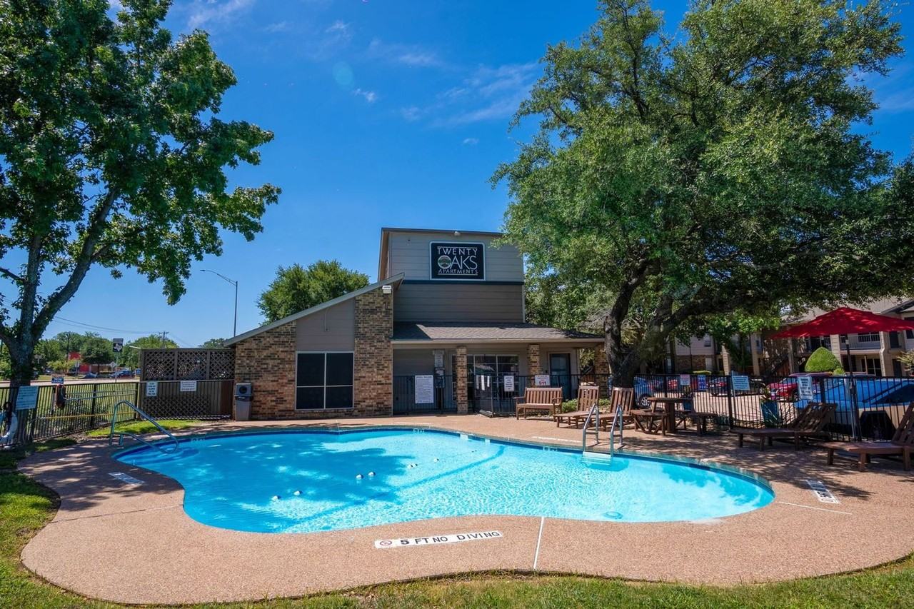 Twenty Oaks - Photo 4 of 6