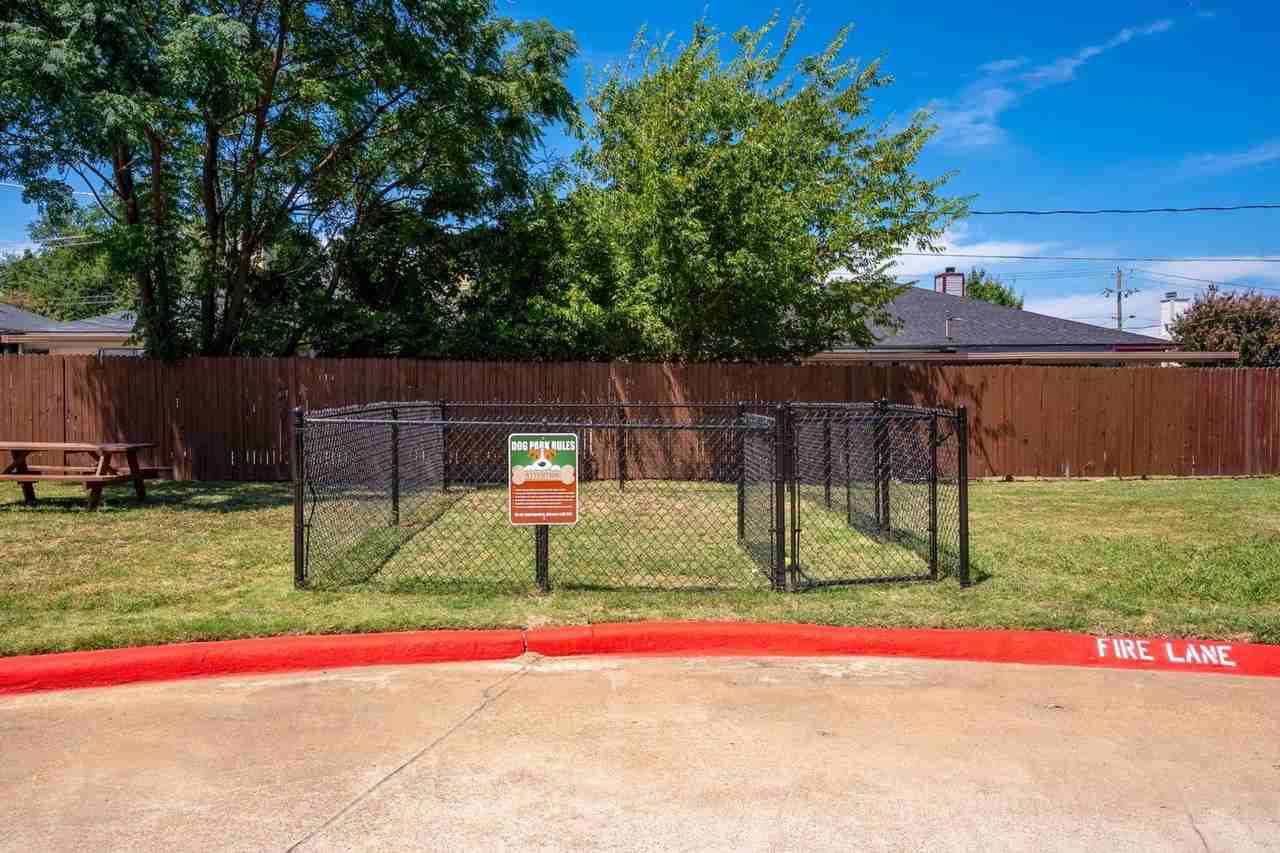 Twenty Oaks - Photo 5 of 6