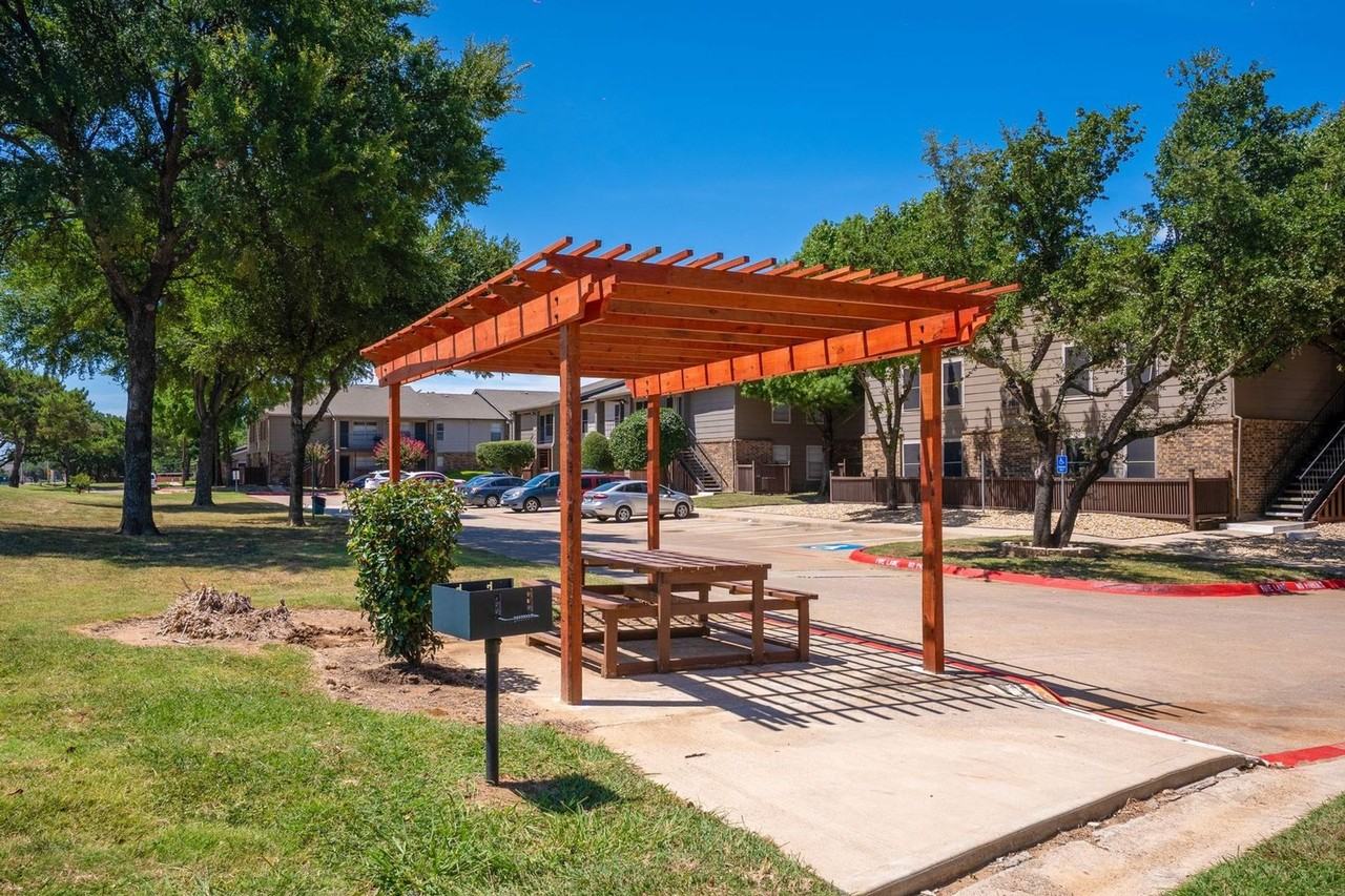 Twenty Oaks - Photo 6 of 6