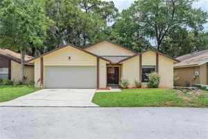 featured image of 1020 Northeast 30th Avenue #105