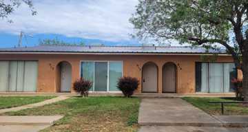 featured image of 910 Fairmont Ct