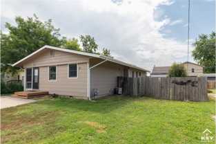 2807 W Maxwell Ave - Photo 1 of 1