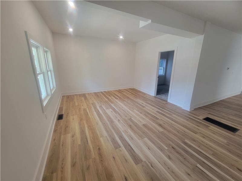 79 S Ogden Ave - Photo 2 of 13