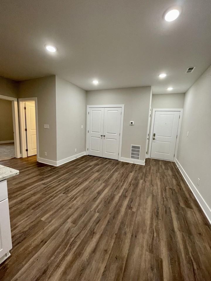 253 English Commons Drive - Photo 5 of 50