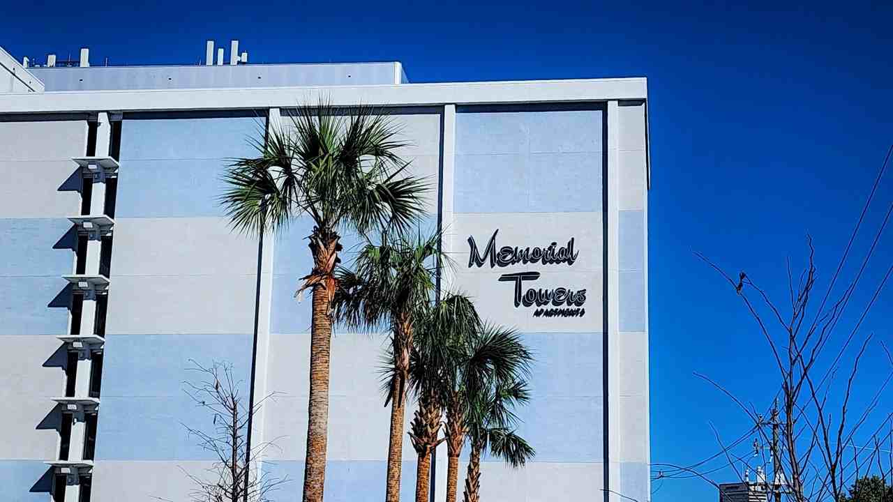 Memorial (5400) - Photo 3 of 50