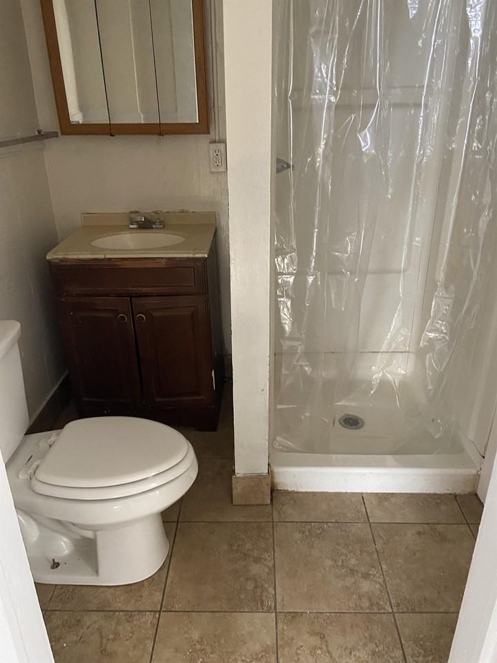 205 East Adair Street - Photo 5 of 5