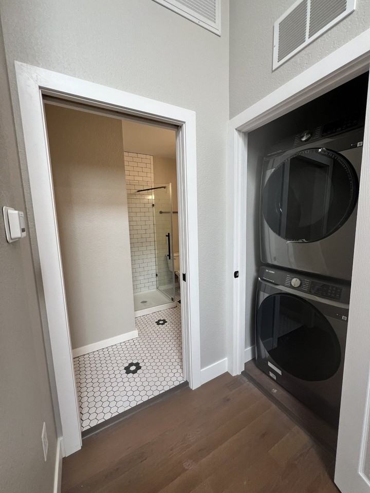 519.5 Main Street - Photo 5 of 50