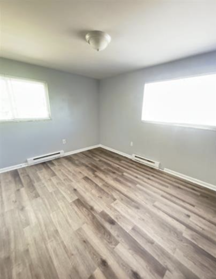 423 Briarwood Avenue - Photo 5 of 31