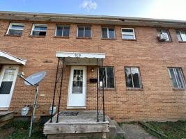 featured image of 915 W Mulberry St