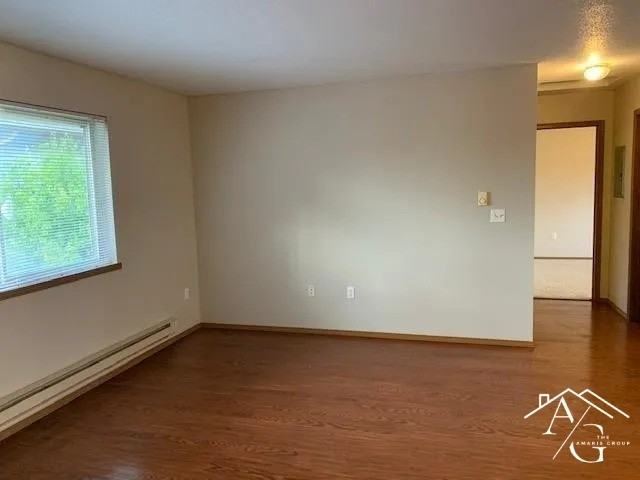 215 Lindbergh Avenue - Photo 7 of 24