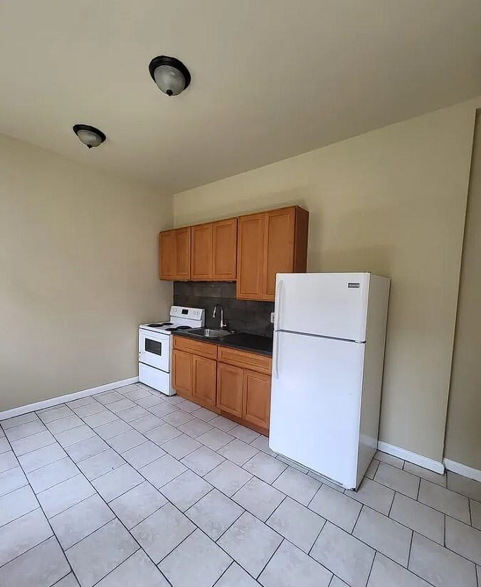 38 North 51st Street - Photo 2 of 17