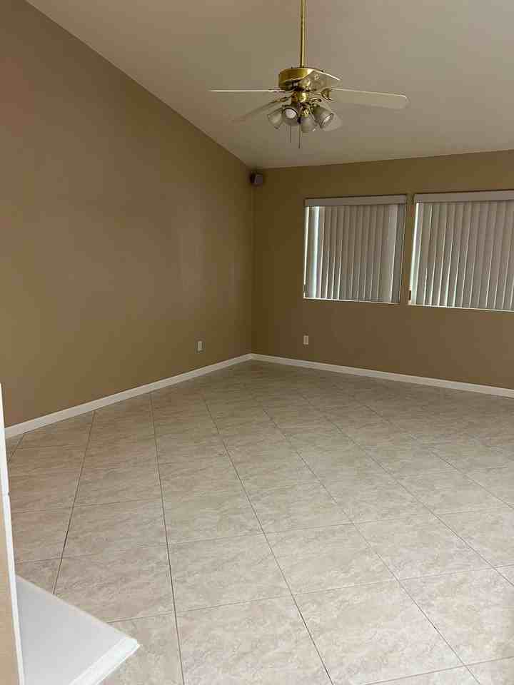 1862 Boalt Dr - Photo 4 of 21