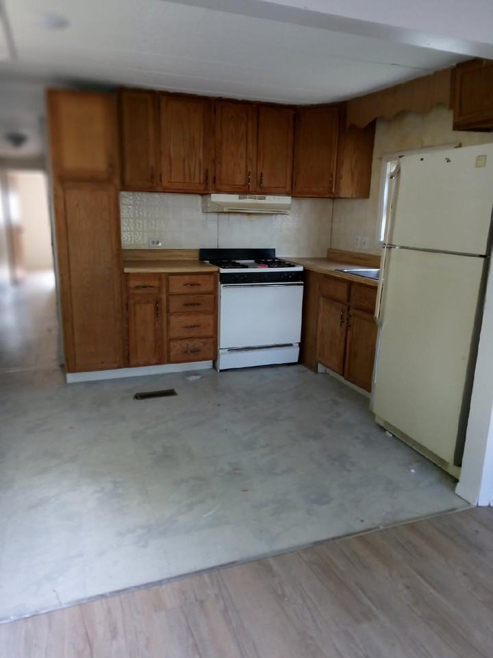 140 North Pleasant Avenue - Photo 2 of 18