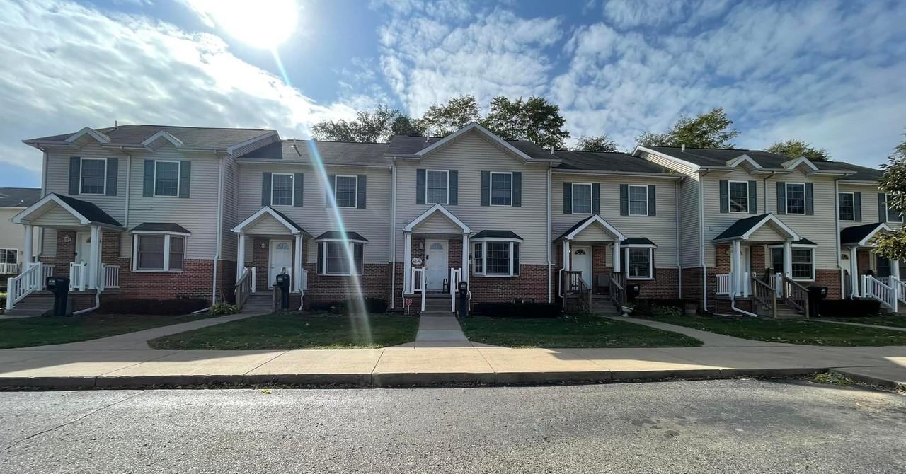 Wyndtree Townhomes - Photo 4 of 6