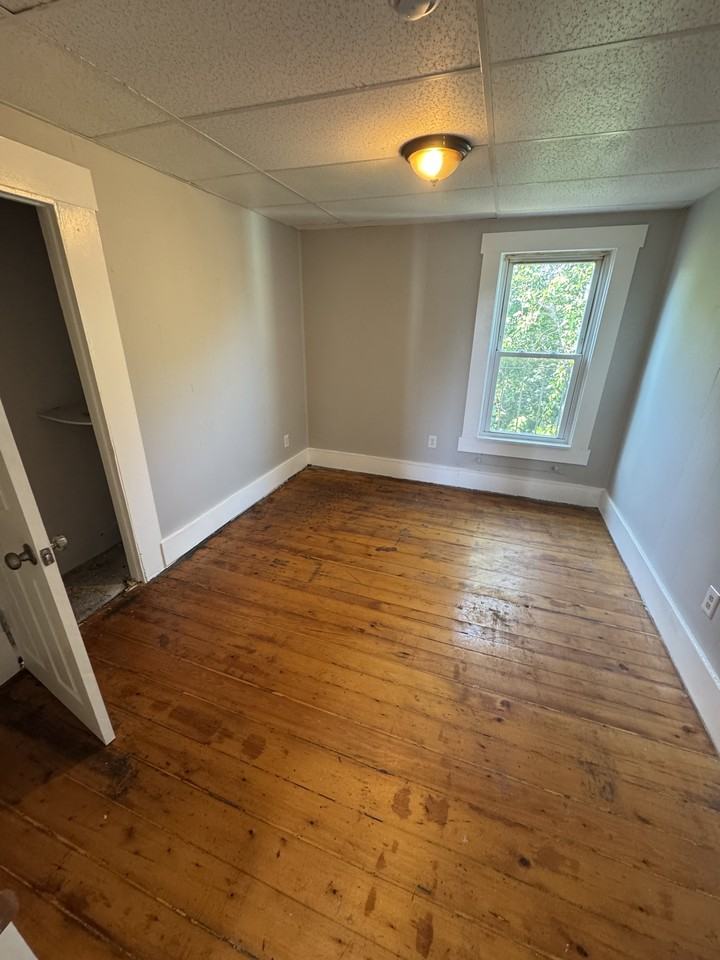 37 Nye Street - Photo 3 of 5