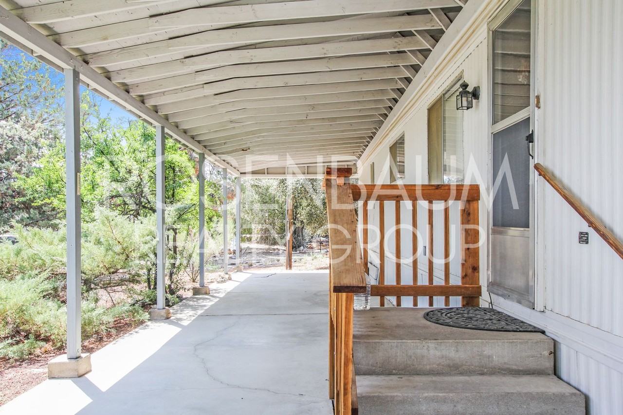 16134 S Rodeo Dr - Photo 3 of 16