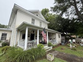 featured image of 337 1st Ave W