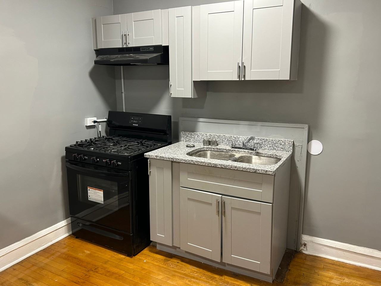 8200 S. Evans Ave. - Photo 3 of 7