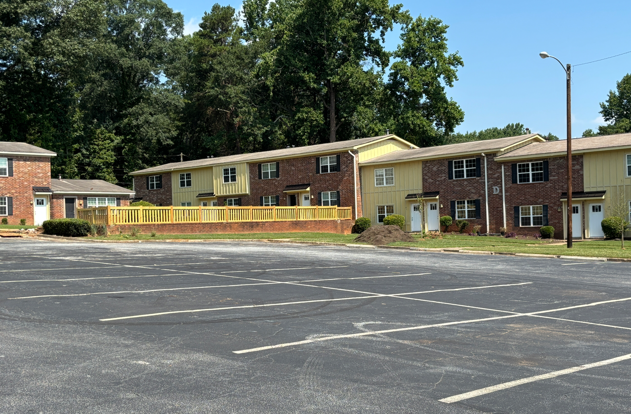 Glenrose Grove - Photo 3 of 8