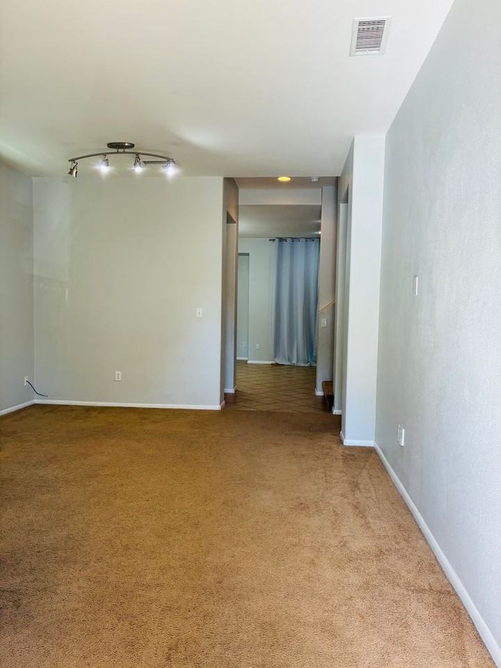 200 Penhow Cir - Photo 2 of 11