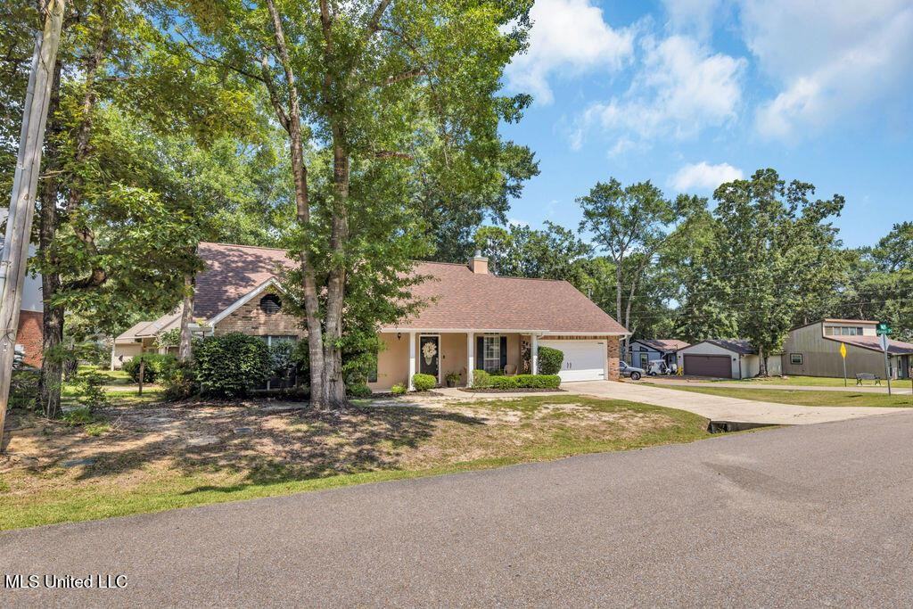 880 Oio Pl - Photo 2 of 36