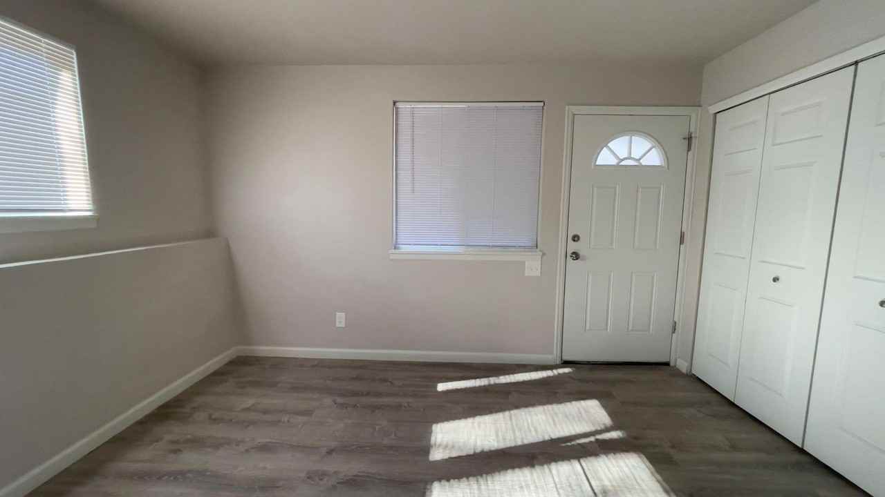 1137 Cree Dr #2 - Photo 2 of 9