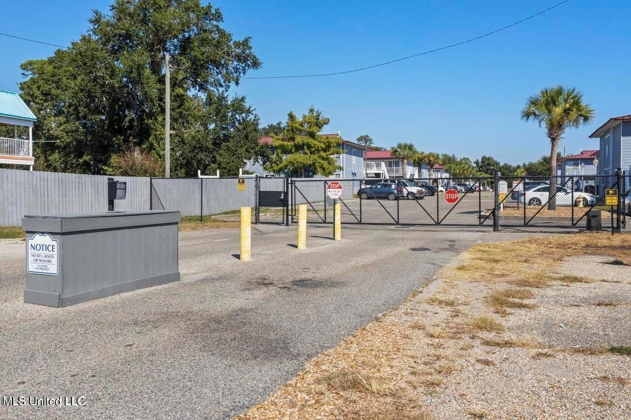 1664 Beach Blvd - Photo 5 of 5