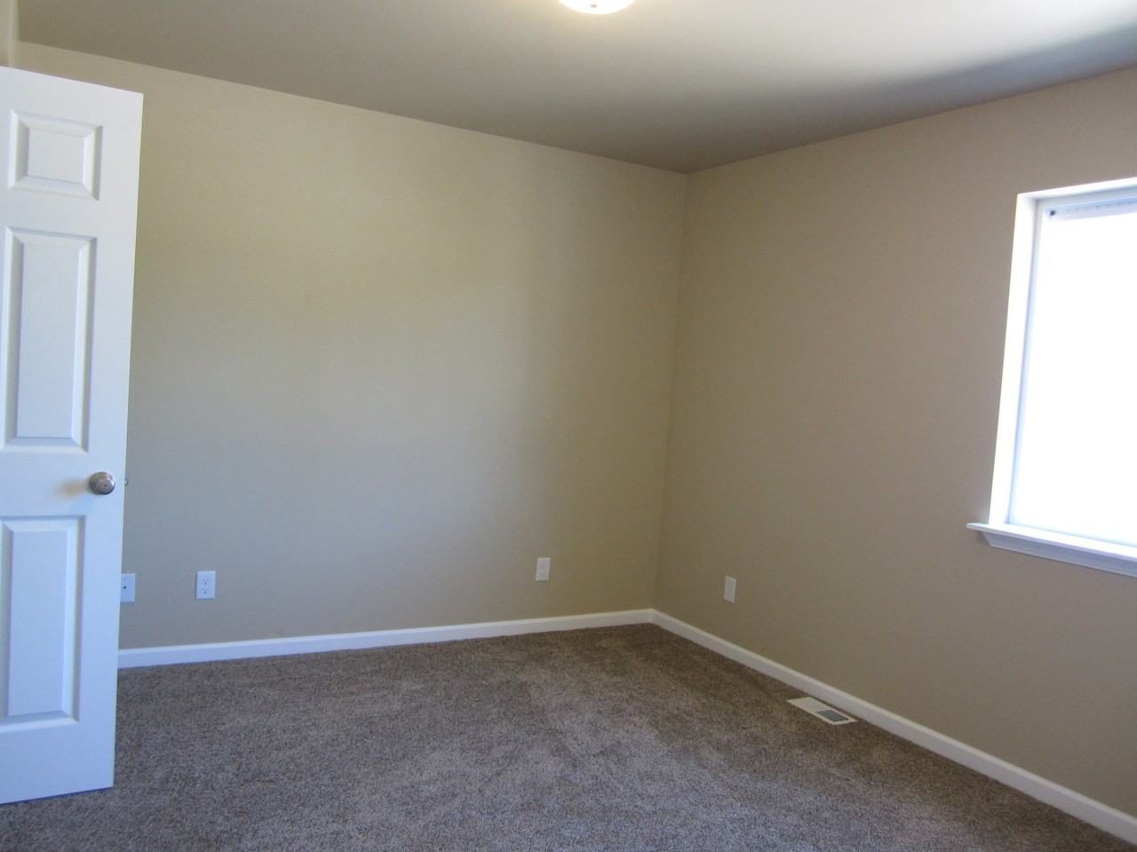 2131 Siddle St #103 - Photo 3 of 10