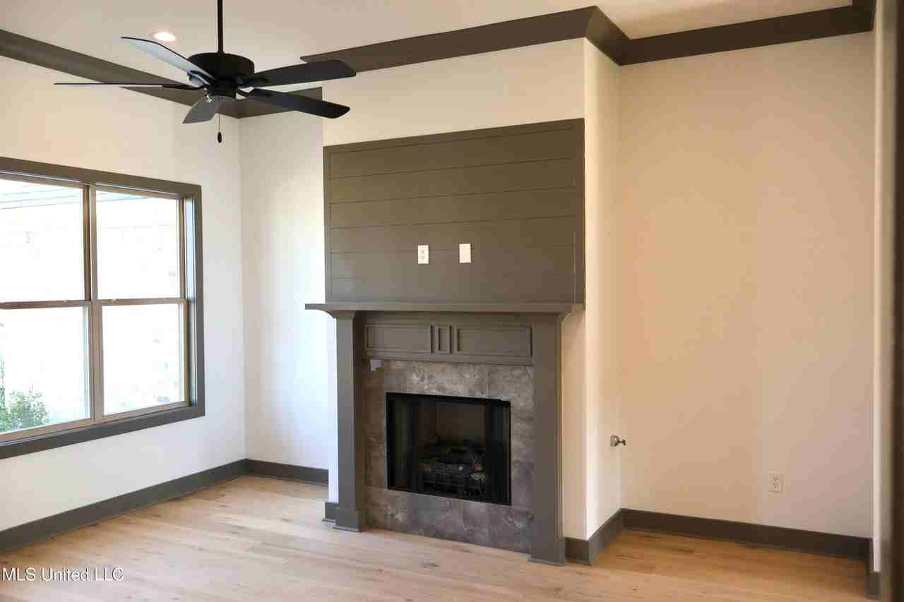 317 Willow Way - Photo 2 of 38