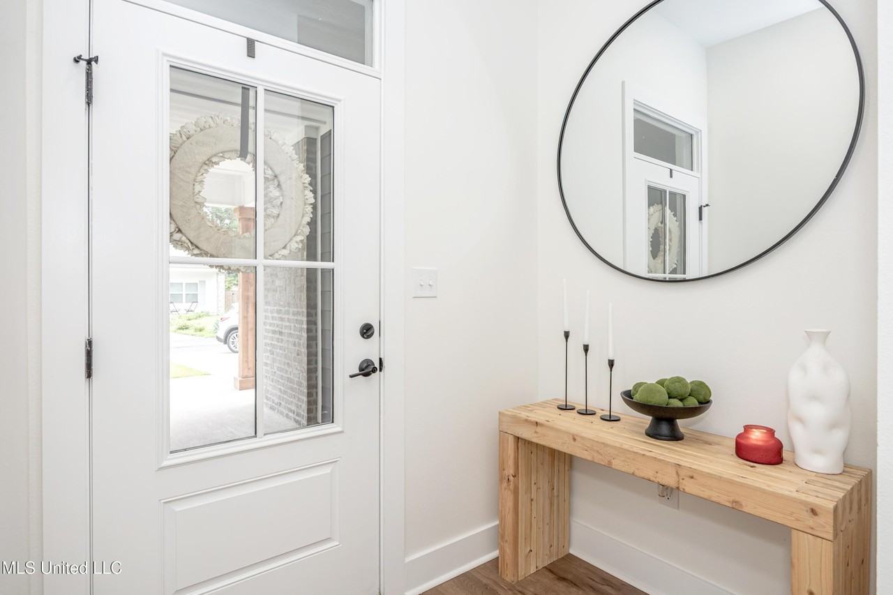 1605 S 9th St - Photo 3 of 50