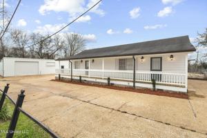 featured image of 1030 Greymont Ave