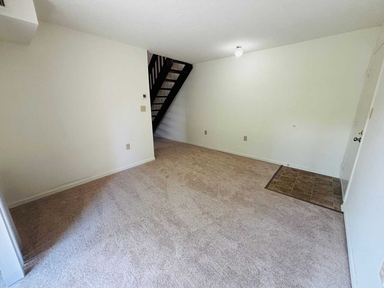 1400 University City Blvd Apt J - Photo 5 of 13