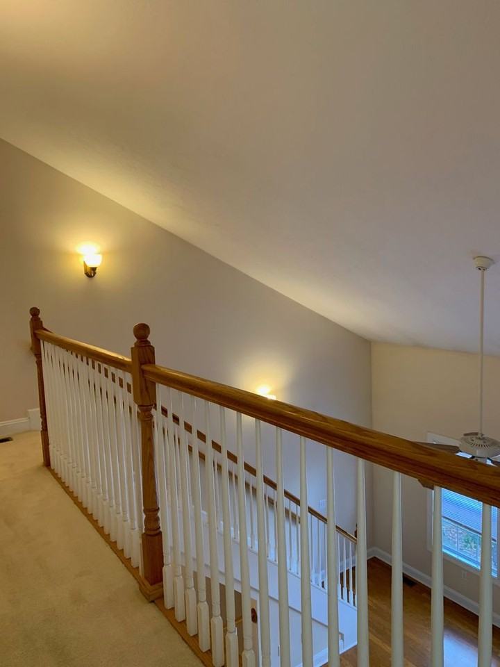 960 Oaktree Blvd - Photo 2 of 23
