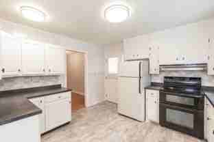 601 Broce Dr - Photo 1 of 1