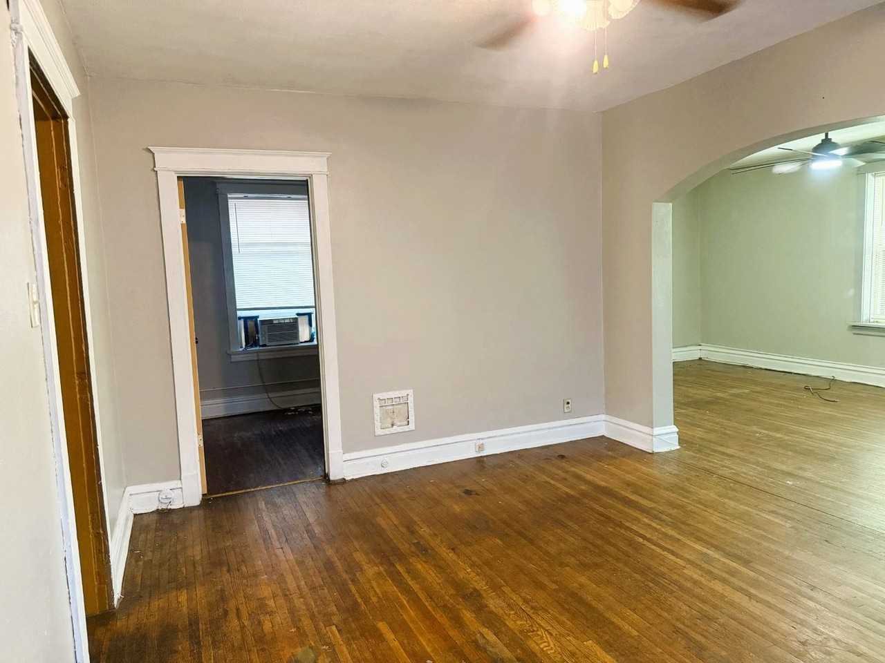 3332 Aubert Ave - Photo 7 of 21