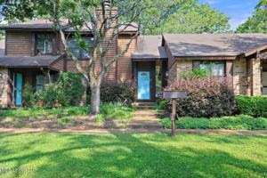 featured image of 2 Shore Dr