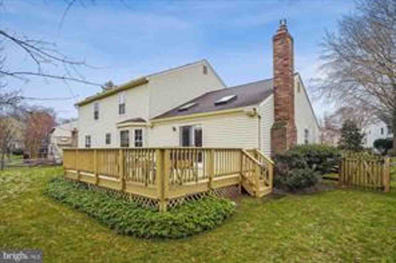 15608 Wapello Way - Photo 2 of 11