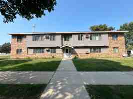 featured image of 415 E Luverne St