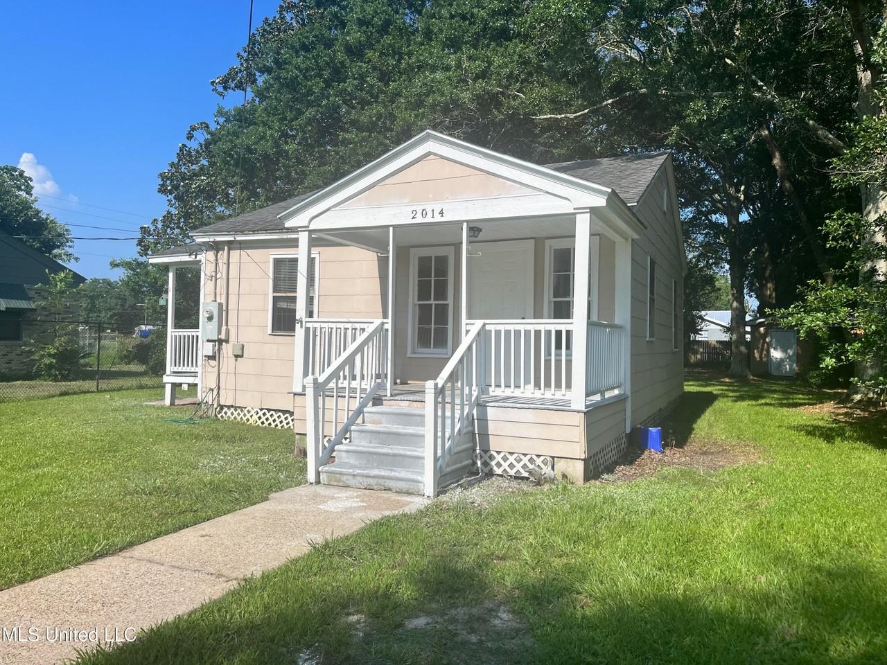 2014 11th St - Photo 2 of 9