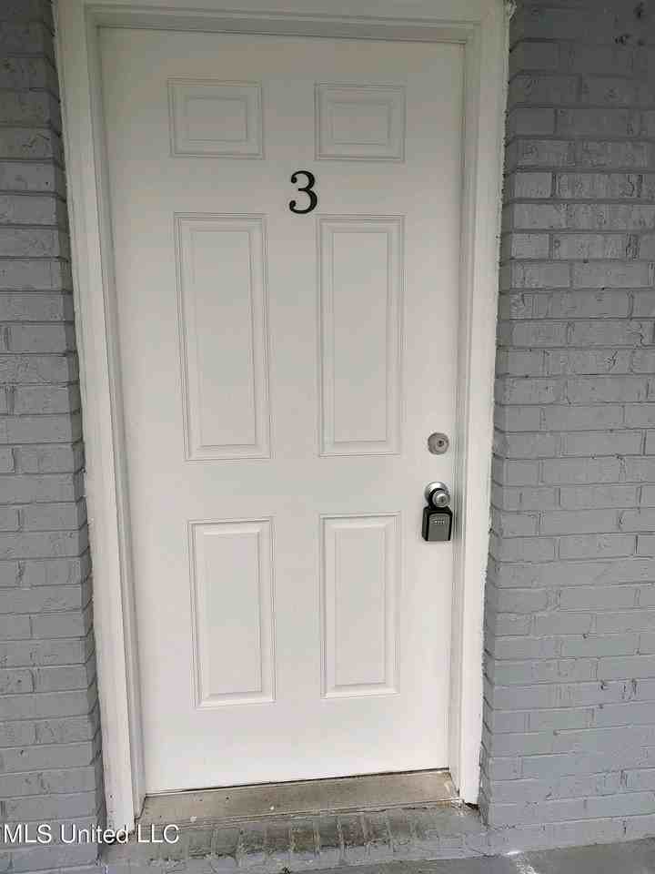 3907 Branch St - Photo 4 of 15