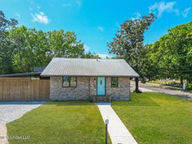 1102 Calhoun Ave - Photo 1 of 1