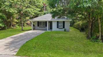 featured image of 6234 W Lamar St