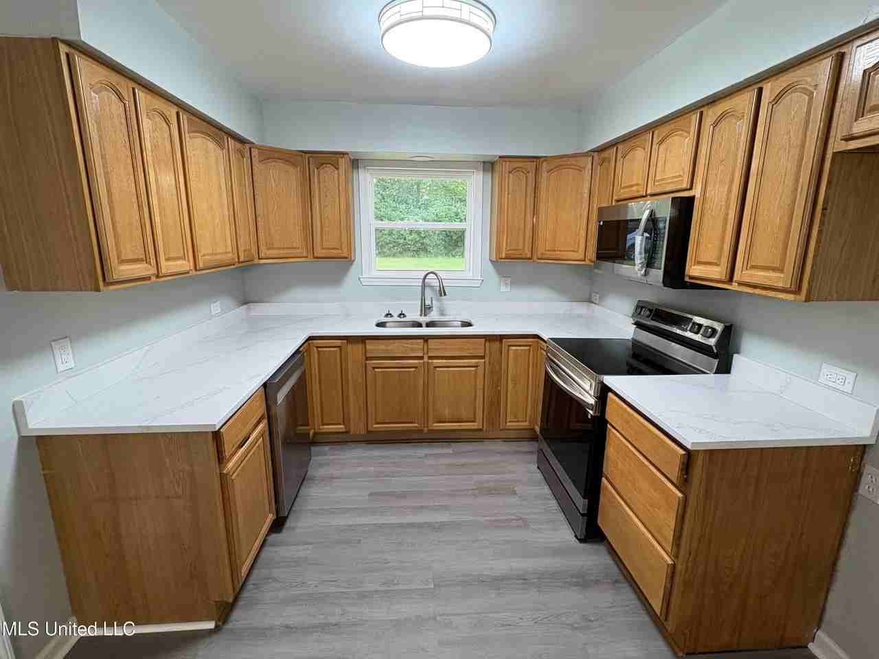 11136 Paige Bayou Rd - Photo 3 of 15